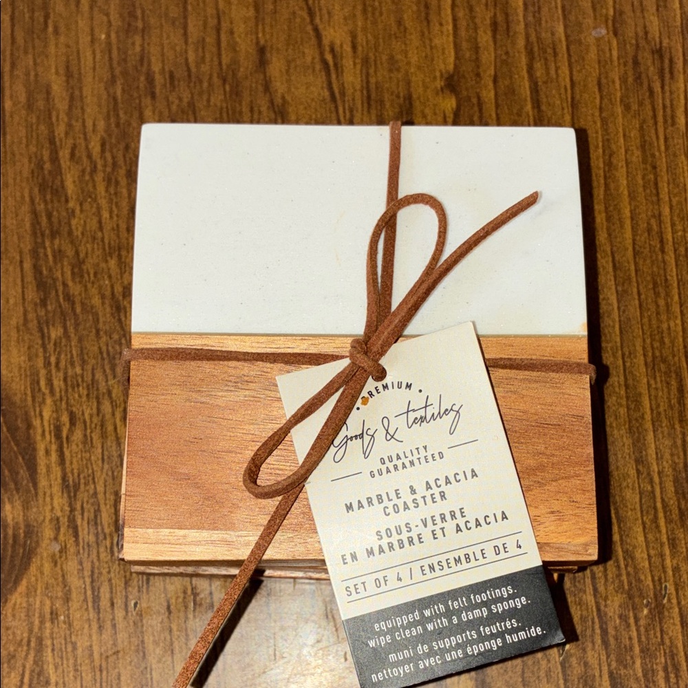 Marble and Acacia Coaster Set4  4x4”